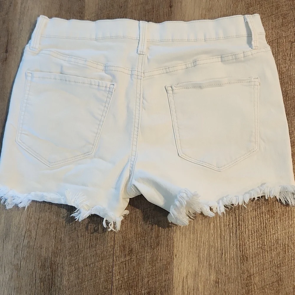 Mudd-White Frayed Denim Shorts-Size 11 - Picture 3 of 3